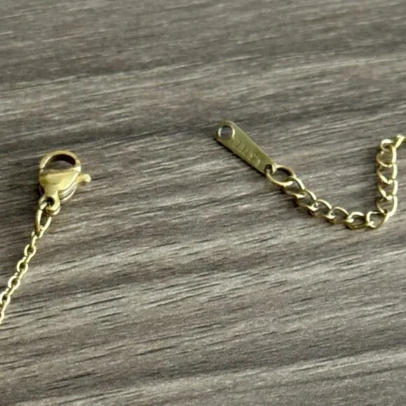 Butterfly Necklace Q287 - Picture 3 of 4